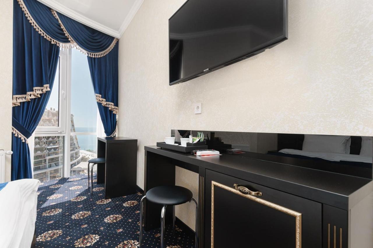 Apart Hotel D'Monica Odessa Extérieur photo