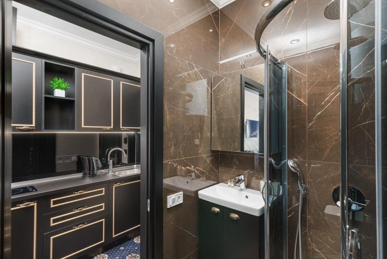 Apart Hotel D'Monica Odessa Extérieur photo