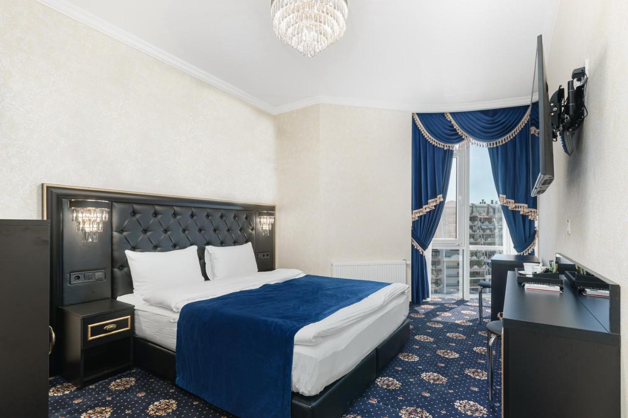 Apart Hotel D'Monica Odessa Extérieur photo