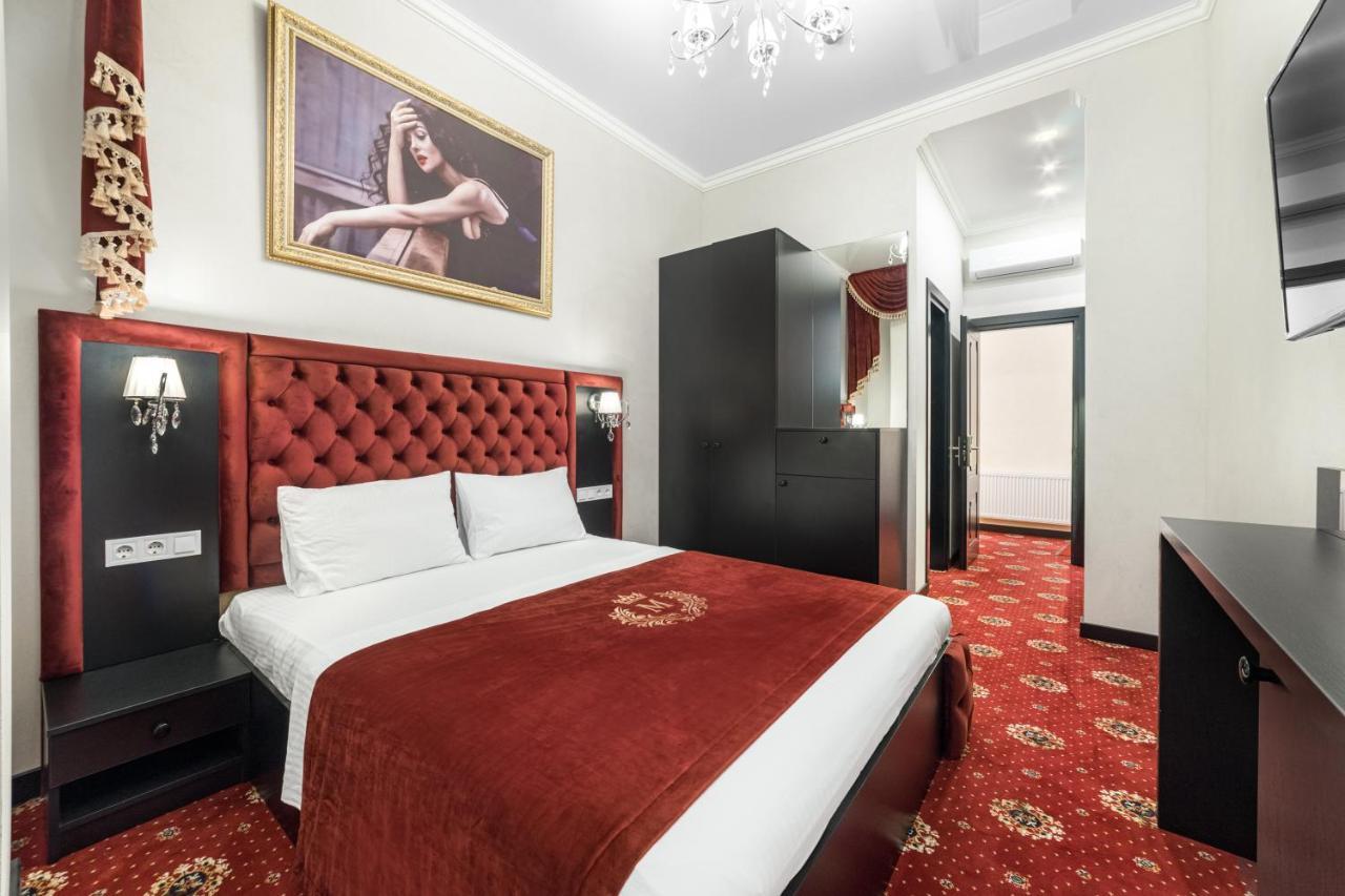 Apart Hotel D'Monica Odessa Extérieur photo