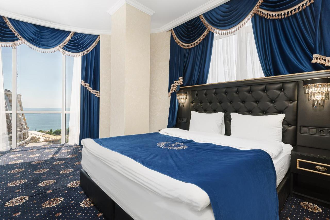 Apart Hotel D'Monica Odessa Extérieur photo