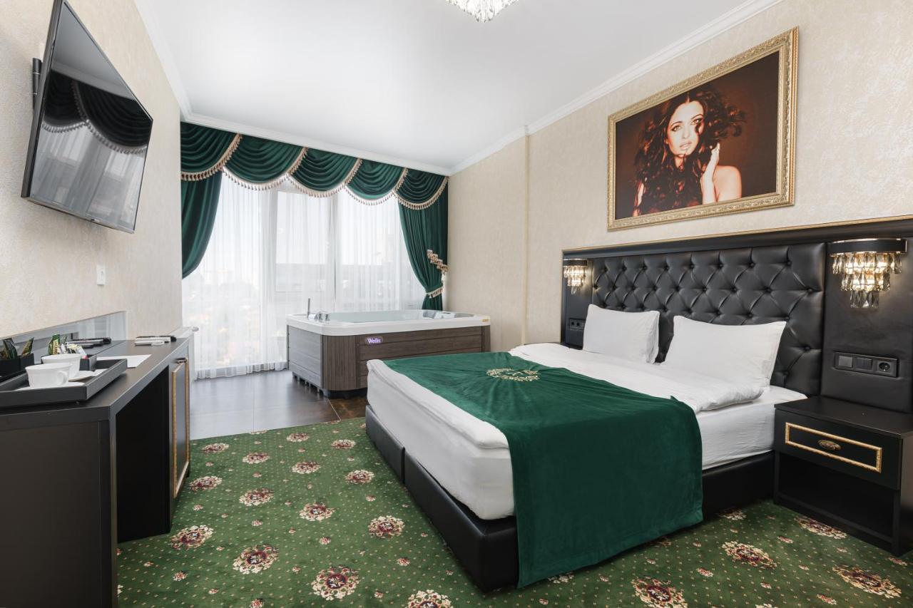 Apart Hotel D'Monica Odessa Extérieur photo