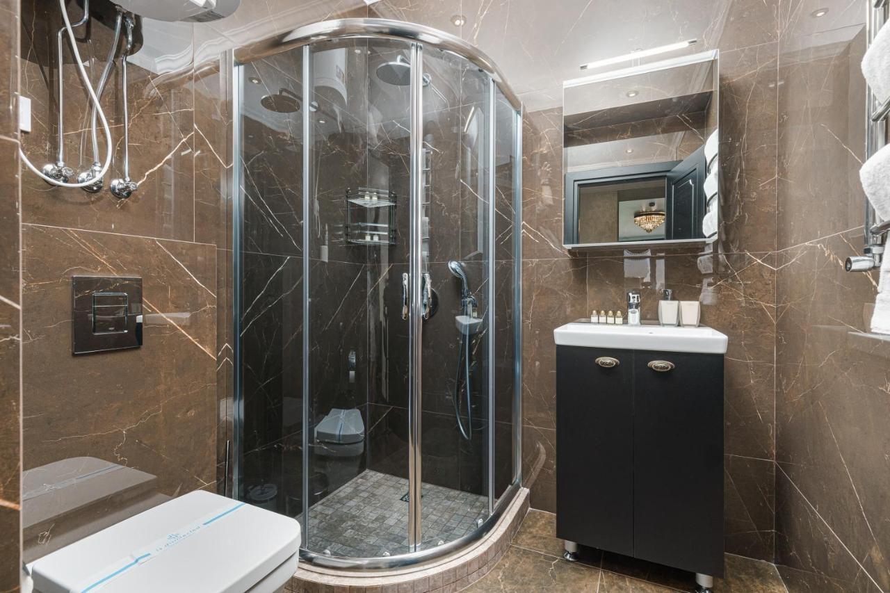 Apart Hotel D'Monica Odessa Extérieur photo