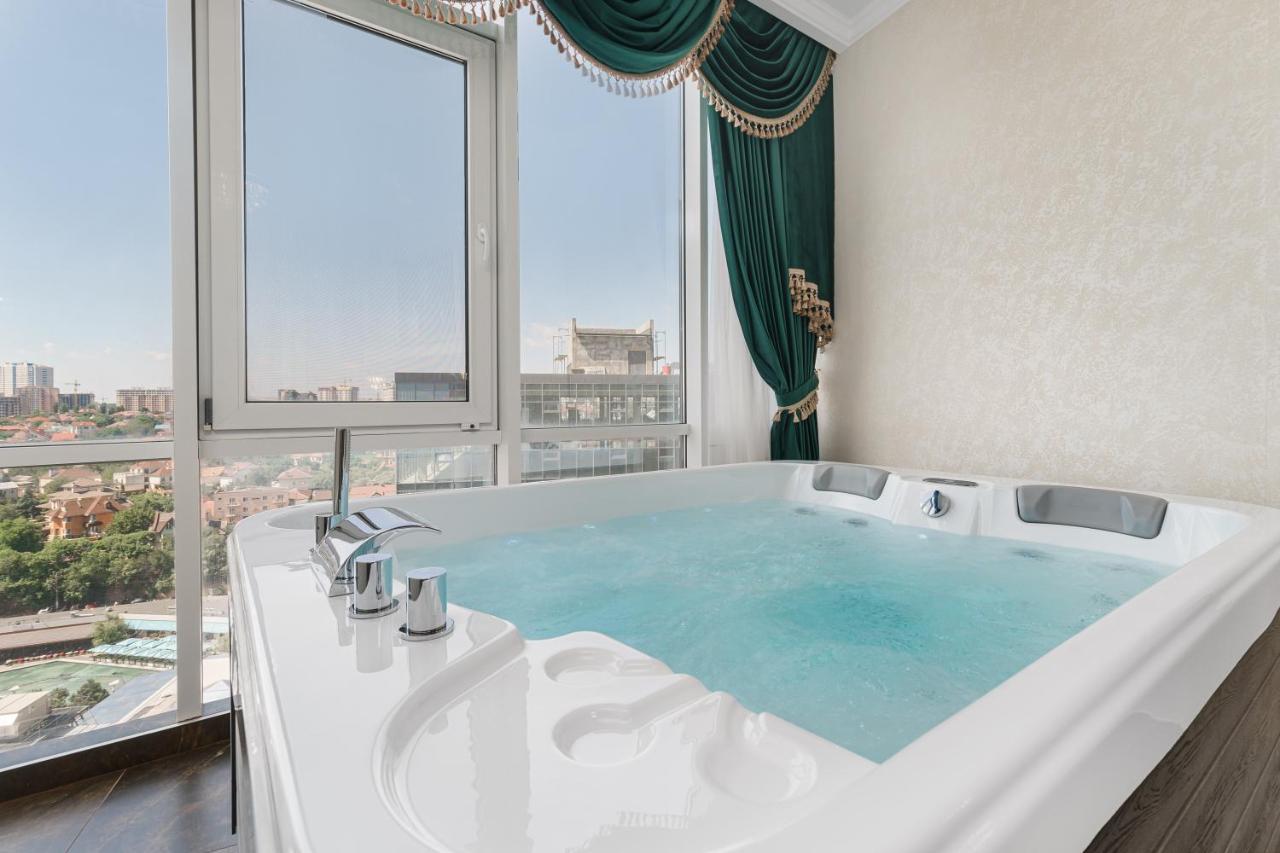 Apart Hotel D'Monica Odessa Extérieur photo